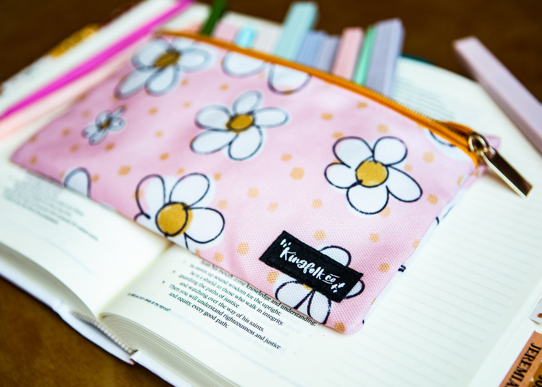 Daisy Pencil + Pen + Highlighter Pouch - Kingfolk Co