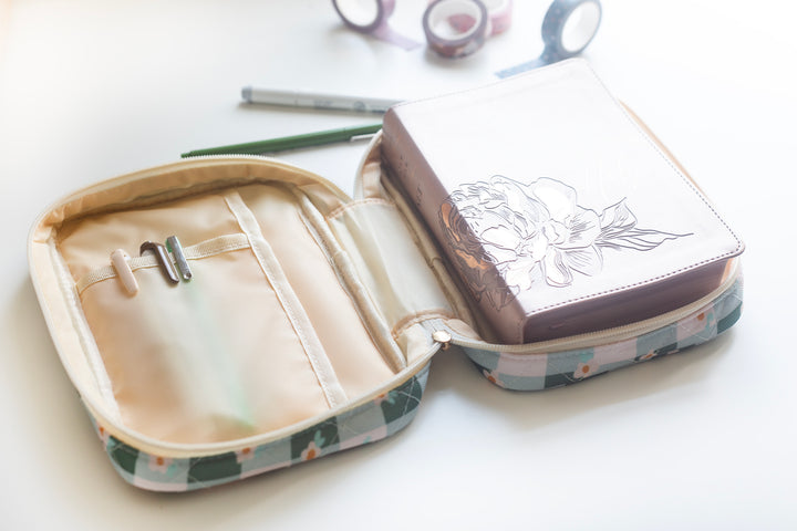 Country Picnic Compact Bible Cover - Kingfolk Co