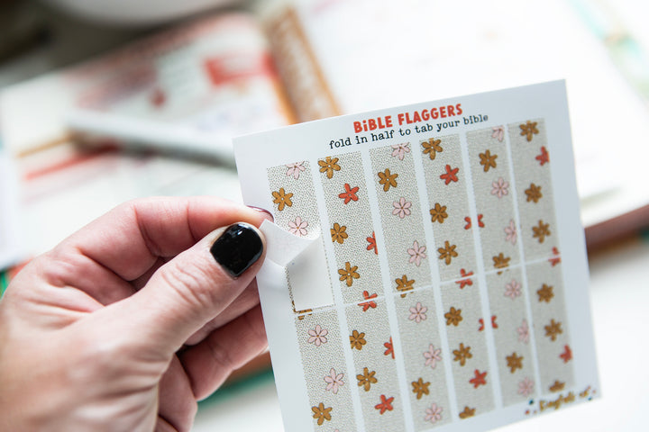 Delighting in God's Word Bible Flaggers (Cream with black dots & flowers) - Kingfolk Co