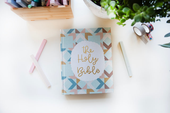 NIV Artisan Collection Journaling Bible - Quilt