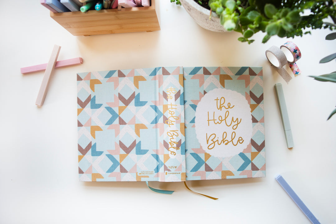 NIV Artisan Collection Journaling Bible - Quilt