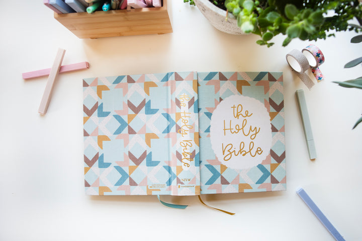 NIV Artisan Collection Journaling Bible - Quilt