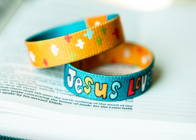 Jesus Loves Me KIDS SIZE stretchy bracelet - Kingfolk Co